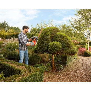 Black & Decker Hedge Trimmer 45cm 420w with 16mm blade gap and transparent guard